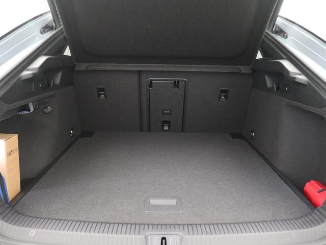 Volkswagen ID ID.7 Pro Business 77 kWh 286PK Aut. SOH 100%, 360gr. Camera, Head-Up Display, Warmtepomp, 20" LM Velgen, Keyless, Side Assist, Memorystoel