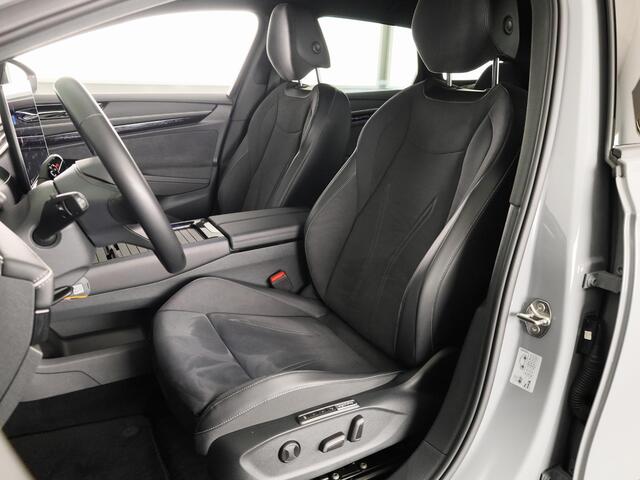 Volkswagen ID ID.7 Limited Edition Plus 77 kWh accu 210 kW / 286 PK V / Trekhaak / Massage / 360 graden / HUD