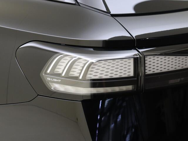Volkswagen ID ID.7 Tourer Pro Limited Edition | Achterbank in ongelijke delen neerklapbaar incl. middenarmsteun en doorlaadmogelijkheid | Afstandscontrolesysteem (Front Assist), met voetgangers- en fietsersherkenning | Airconditioning automatisch, 2-zone (Climatronic)