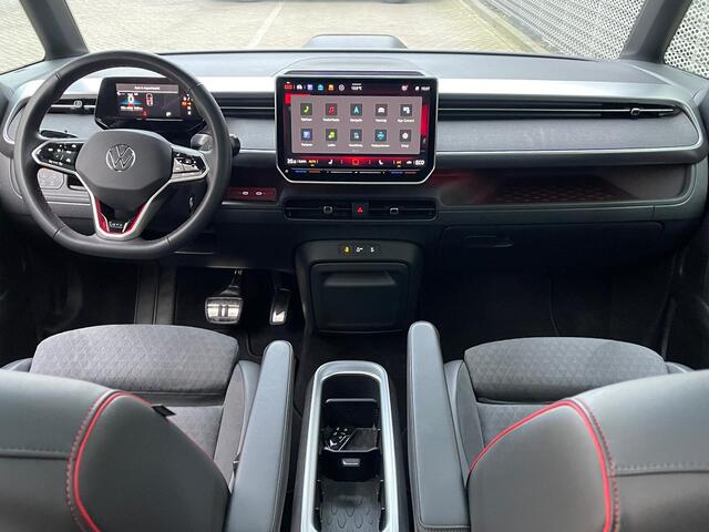 Volkswagen ID. Buzz GTX 86 kWh 340PK LWB 7p. / Glazen Dak / Trekhaak / 21''LMV / VW