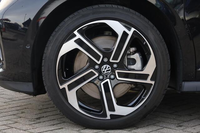 Volkswagen ID. Buzz GTX 86 kWh LWB 7p. 340PK / 250kW 4-motion, LED Matrix (IQ.Lights), warmtepomp, design pakket plus (panoramadak), assistance pakket plus (alarm, keyless start & entry, dodehoekdetectie (side assist), cruise control adaptief (acc) met Stop&Go en stuurhulp, 