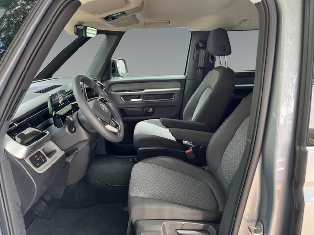 Volkswagen ID. Buzz Pure Limited 170 pk 59 kWh | 20 inch LMV | elektrische achterklep | Trekhaak | getint glas