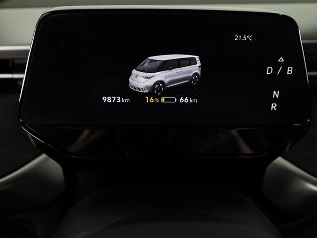 Volkswagen ID. Buzz GTX 4MOTION 86 kWh LWB 7p. 340 pk | SoH 100% | Verlengde garantie | Navigatie | Trekhaak (wegklapbaar) | Parkeersensoren (Park assist) | Achteruitrijcamera | Stoelverwarming v/a |