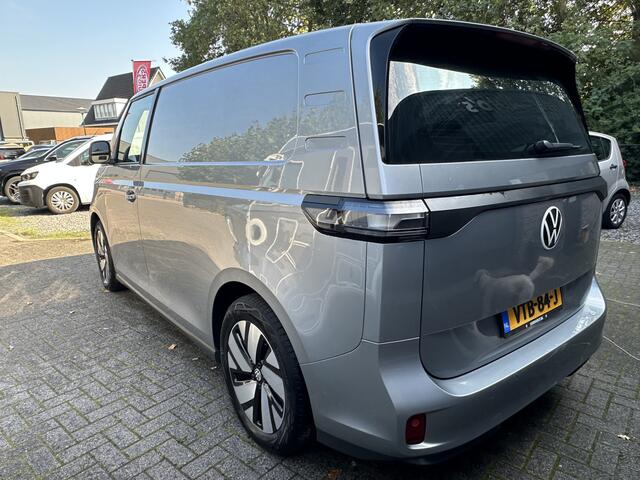 Volkswagen ID. Buzz Cargo Navi Cruise Camera . 3 zits . 77 kwh 204 pk wegen belasting 51 per kwartaal . mooie complete bus .