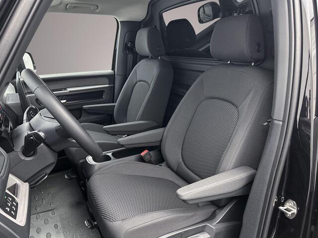 Volkswagen ID. Buzz Cargo Bulli Edition 340pk 79 kWh 4MOTION > netto prijs excl. BTW en kosten rijklaarmaken < | Trekhaak | ACC | Apple Carplay / Android Auto |