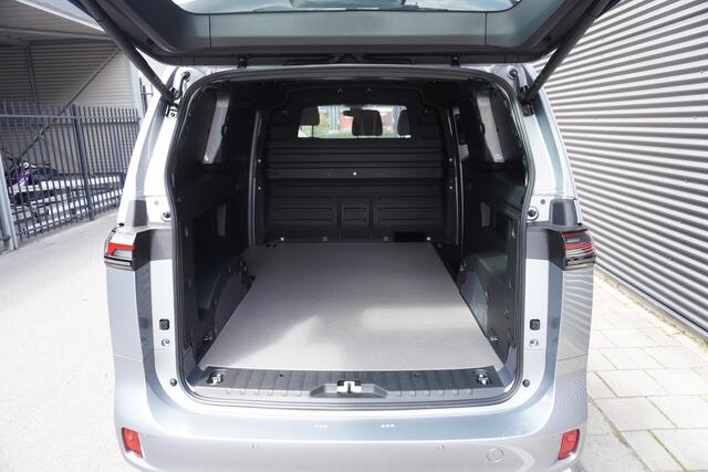 Volkswagen ID. Buzz Cargo ID. Buzz Cargo 340 pk 4-Motion Bulli Edition, Achteruitrijcamera, Bijrijdersstoel, Navigatie, Achterklep met ruit, Trekhaak