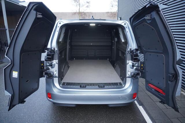 Volkswagen ID. Buzz Cargo ID. Buzz Cargo 286 pk, Bulli Edition, Achteruitrijcamera, Bijrijdersstoel, Navigatie, Achterdeuren zonder ruit, Trekhaak, Stylingpakket