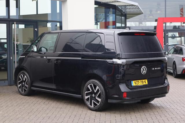 Volkswagen ID. Buzz Cargo 77 kWh 2 x schuifdeur trekhaak wegklapbaar led matrix multimedia pakket plus stuurwielverwarming multifunctioneel met leder voorstoelen verwarmbaar voorruit verwarmbaar bindrails laadruimte laadvloer park assist achterdeuren 20" Solna velgen 2 x voorstoel