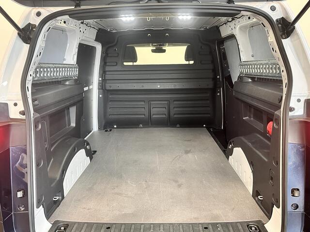 Volkswagen ID. Buzz Cargo 77 kWh Nieuwprijs ¤71233! Airco Navi Wireless Carplay IQ Light 20" LM Velgen Adaptive Cruise Control PDC VA + Camera Stoelverwarming Voorruit verwarming 3-Zits