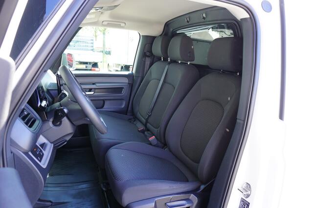 Volkswagen ID. Buzz Cargo 77 kWh 204pk Apple Carplay Camera 3-Zits Achterklep Parkeersensoren LED