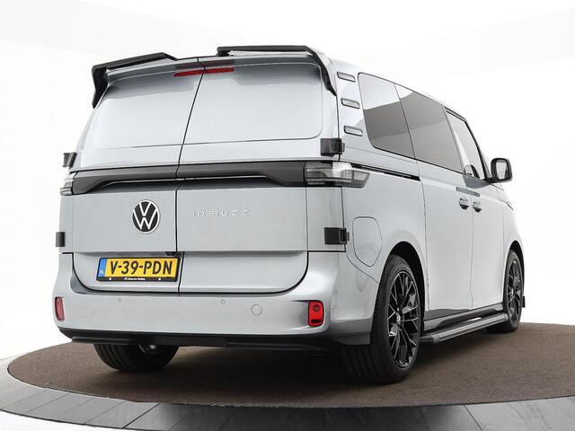 Volkswagen ID. Buzz Cargo Bedrijfswagens Bulli Edition 79kWh 286pk · Sidesteps · Achterspoiler · Voorspoiler · 20" LM velgen · Glaslook panelen ·