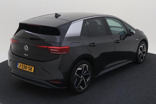 Volkswagen ID.3 204pk First Plus 58 kWh / Trekhaak Afneembaar / LED / Camera / Navigatie / 19" LMV