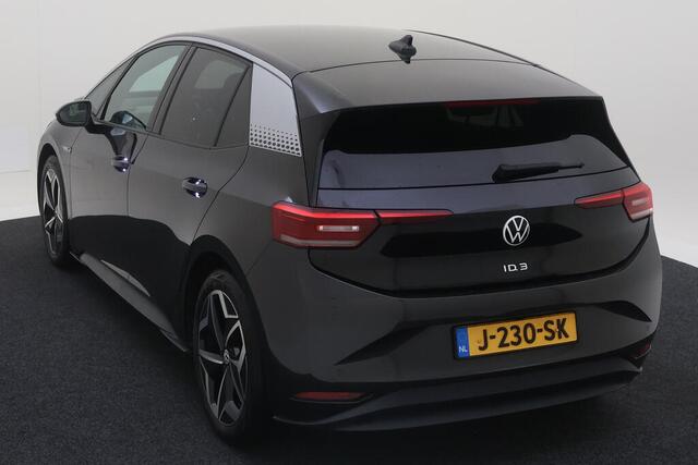 Volkswagen ID.3 204pk First Plus 58 kWh / Trekhaak Afneembaar / LED / Camera / Navigatie / 19" LMV