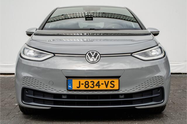 Volkswagen ID.3 First Plus 58 kWh Adapt. cruise/ Matrix LED/ Camera/ Stuur + stoelverwarming/ Carplay/ 19" Lmv