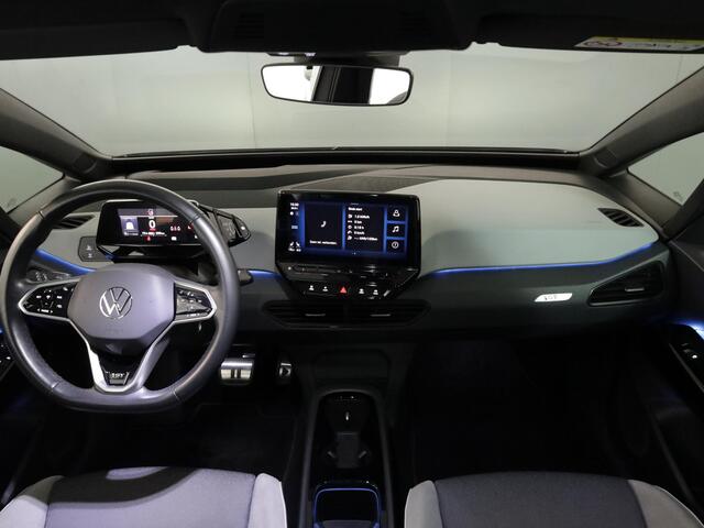 Volkswagen ID.3 First Max 58 kWh 204 pk | Navigatie | Panoramadak | Parkeersensoren | Achteruitrijcamera | Adaptieve cruise control |
