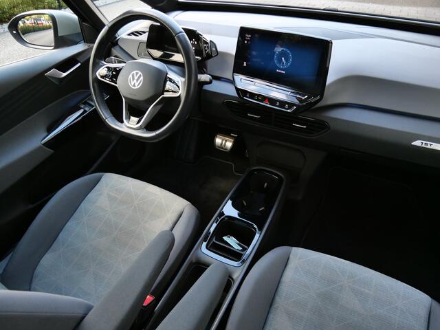 Volkswagen ID.3 First 58 kWh 204pk Automaat Stoelverwarming / Camera / Apple Carplay