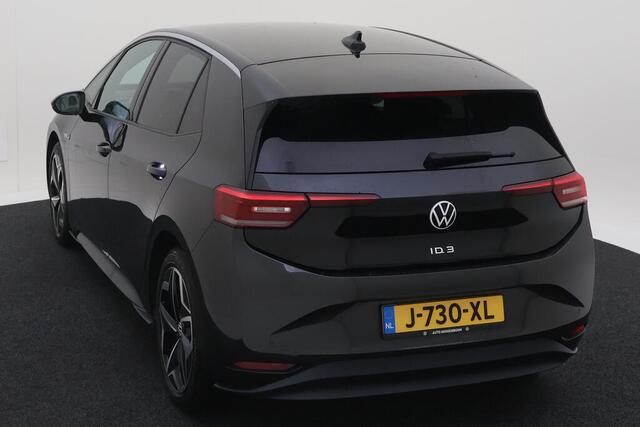 Volkswagen ID.3 First Plus 58 kWh / CAMERA/ PARK. SENSOREN/ LED/ STOELVERWARM./ APP CONNECT/ CLIMA/ 19" LMV