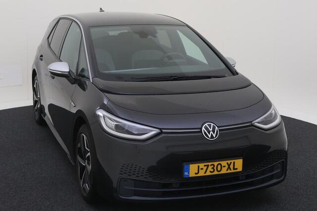 Volkswagen ID.3 First Plus 58 kWh / CAMERA/ PARK. SENSOREN/ LED/ STOELVERWARM./ APP CONNECT/ CLIMA/ 19" LMV