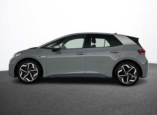Volkswagen ID.3 First Plus 58 kWh Airco ECC Navi Carplay Adaptive Cruise control 18" LM Velgen Full LED Stoelverwarming PDC VA + Camera