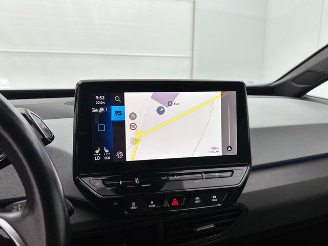 Volkswagen ID.3 First Plus 58 kWh Airco ECC Navi Carplay Adaptive Cruise control 18" LM Velgen Full LED Stoelverwarming PDC VA + Camera