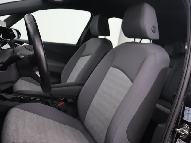 Volkswagen ID.3 Life 58 kWh | Carplay | Sfeerverlichting | Cruise Control | Stoelverwarming | Stuurverwarming | Parkeersensor | Navigatie | Climate controle
