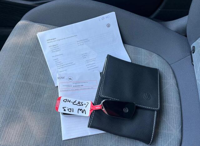 Volkswagen ID.3 Life 58 kWh | Stoelverwarming | Cruise Control | Navigatie | Standkachel | Keyless | Parkeersensoren | LED | Apple Carplay | BTW |