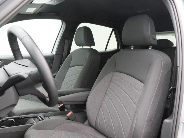 Volkswagen ID.3 Pro 58 kWh | Adaptive Cruise | Camera | Carplay | Stoel Verwarming | Parkeersensoren | Privacy Glass | Climate Control | Navigatiesysteem | 19 Inch | 71.118 Km