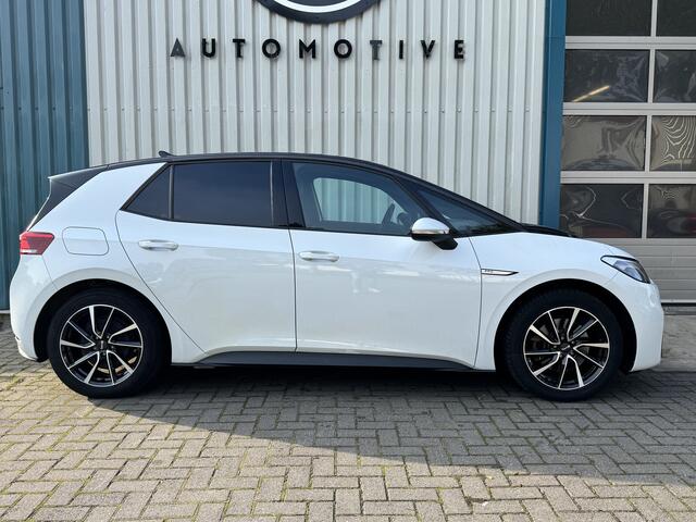 Volkswagen ID.3 Life 58 kWh BTW Auto / AppleCarplay / Stoel en stuurverw / NL Auto Z.G.O.H. ¤ 12.355 Ex BTW