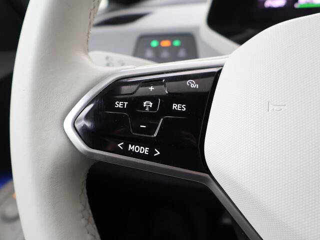 Volkswagen ID.3 First Plus 58 kWh | 204 PK | SoH 91% | Matrix LED koplampen | Verwarmde voorstoelen | | Adaptive cruise control |