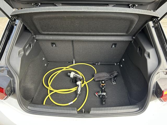 Volkswagen ID.3 First 58 kWh 1E EIGENAAR AFN.TREKHAAK ADAPT CRUISE LED DAB NAVI ECC 19 INCH