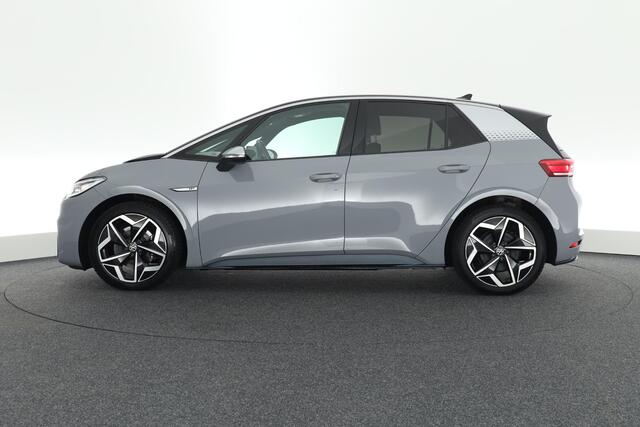 Volkswagen ID.3 First Plus 58 kWh 204pk Camera Matrix Adaptive Cruise Navigatie Stoel+stuurverwarming