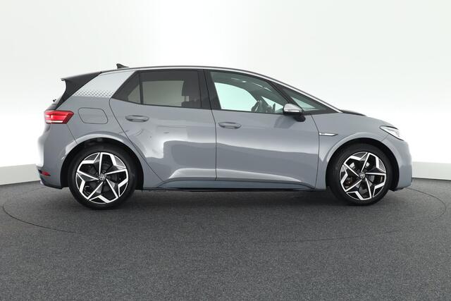Volkswagen ID.3 First Plus 58 kWh 204pk Camera Matrix Adaptive Cruise Navigatie Stoel+stuurverwarming
