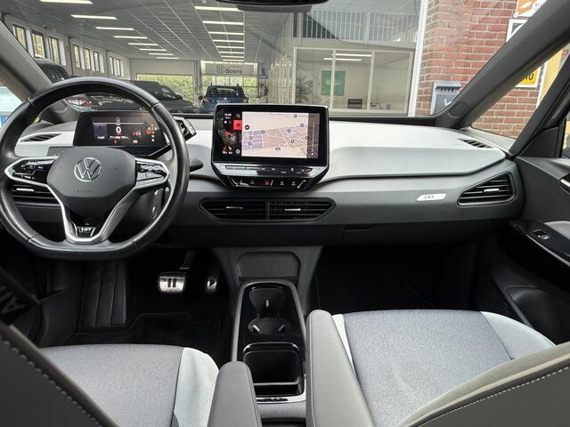 Volkswagen ID.3 First Plus 58 kWh Camera, Trekhaak, 19''Lmv, Matrix Led