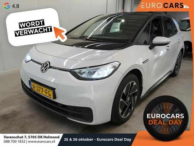 Volkswagen ID.3 Life 58 kWh Navigatie Apple Carplay/Android Auto Parkeersensoren Adaptive Cruise Control Stoel- en stuurverwarming Lichtmetalen velgen Climate Control