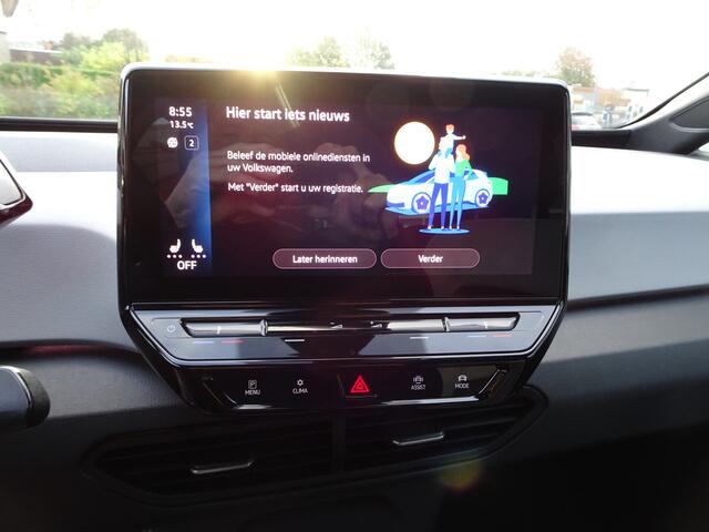 Volkswagen ID.3 First Plus 58 kWh Automatische airco, navigatie, achteruitrijcamera, parkeersensoren voor en achter, velgen 19 inch, afneembare trekhaak af fabriek, enz.