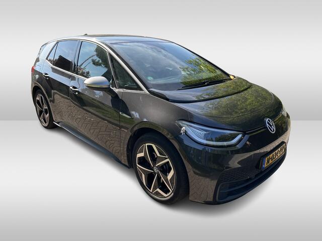 Volkswagen ID.3 First Plus 58 kWh SOH 92,5% / Camera / Keyless / Matrix LED / Interieurvoorverwarming / 19'' / DAB / 19'' / Navigatie / ACC
