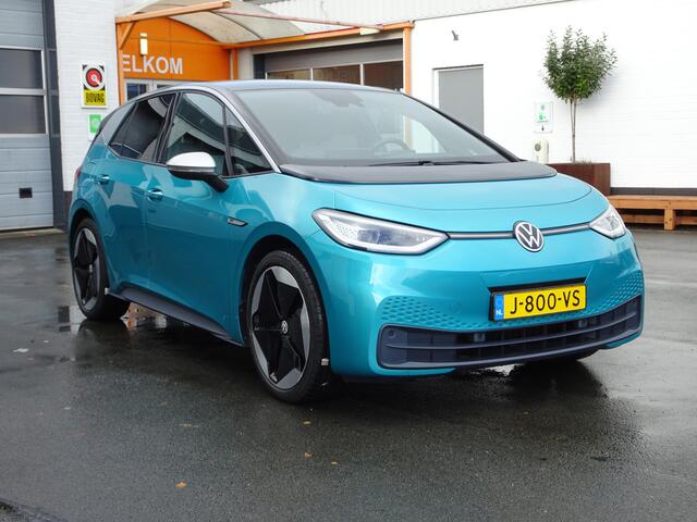 Volkswagen ID.3 First Max 58 kWh Automatische airco, panorama dak, trekhaak, achteruitrijcamera, massage stoelen, velgen 20 inch, head up display, enz.