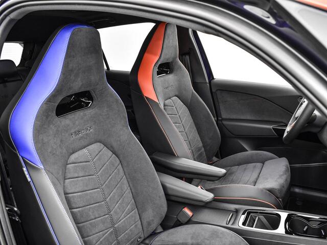 Volkswagen ID.3 GTX Limited Edition 79 kWh accu, 326 PK · Achteruitrijcamera · Draadloze telefoonlader · Sfeerverlichting ·