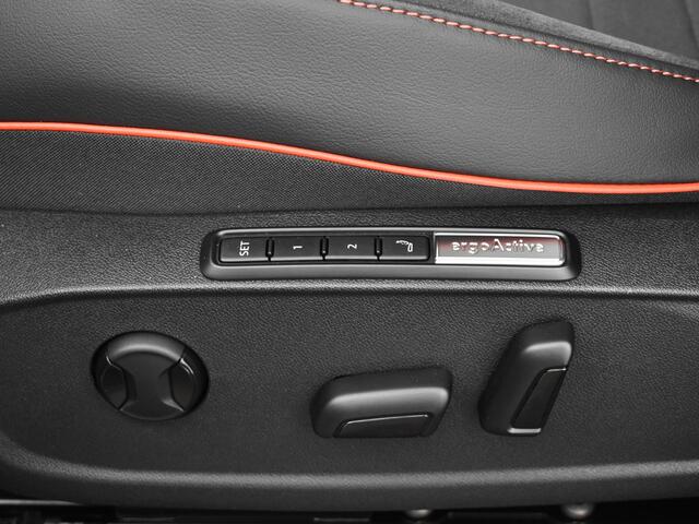 Volkswagen ID.3 GTX Limited Edition 79 kWh accu, 326 PK · Achteruitrijcamera · Draadloze telefoonlader · Sfeerverlichting ·