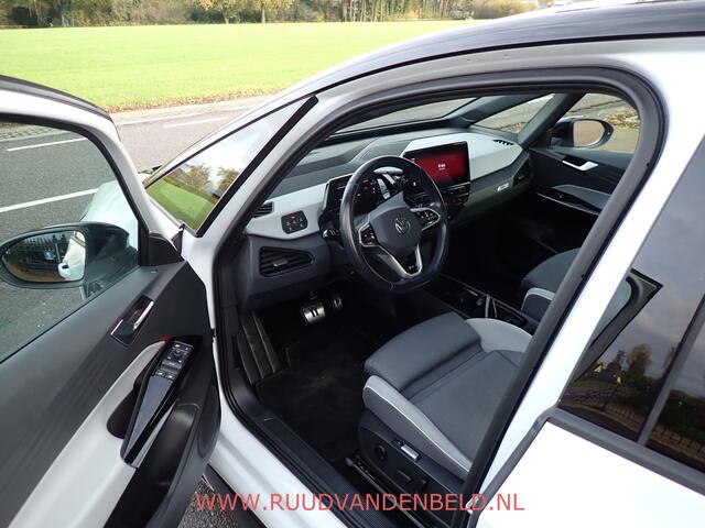 Volkswagen ID.3 First Max 58kWh 92%SOH ACC/PANODAK/MASSAGE/TREKHAAK/HEADUP