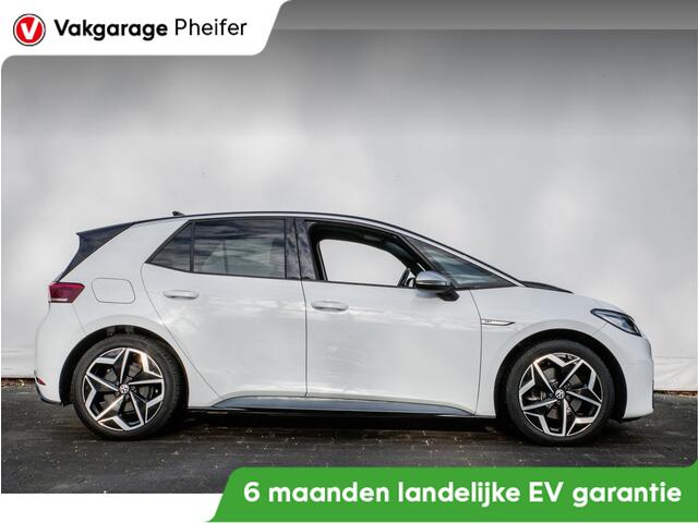 Volkswagen ID.3 First Plus 58 kWh Camera/ Stoel-stuurverwarming/ Full led/ Navigatie/ Carplay/ 19" Lmv