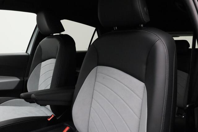 Volkswagen ID.3 Pro Edition Advantage 58 kWh 204 pk DSG | Stuur-/stoelverwarming | Achteruitrijcamera | Navigatie | Adaptive Cruise