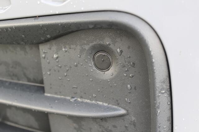 Volkswagen ID.3 Pure 45 kWh | Incl. 12 maanden garantie | Apple Carplay/Android Auto | Navigatie | Climate control | Cruise control adaptief | Lichtmetalen velgen | Parkeersensoren | Bluetooth | Airco