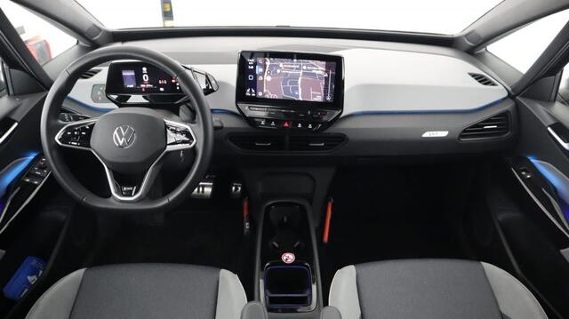 Volkswagen ID.3 First Plus 58 kWh | Stoelverwarming | Stuurverwarming | Camera | Adaptive Cruise Control | Navigatie | Standkachel | Keyless | Parkeersensoren | LED | Apple Carplay | BTW |