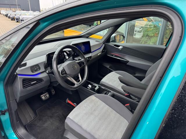 Volkswagen ID.3 First 58 kWh - stoelverwarming - navi - sensoren