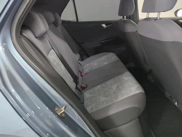 Volkswagen ID.3 Life 58 kWh / Navigatie / App connect / Parkeersensoren V+A / Stoel+stuur verwarming /