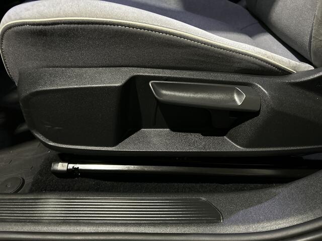 Volkswagen ID.3 First Plus 58 kWh All season banden | Camera | Nette auto | Matrix Led