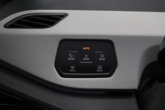 Volkswagen ID.3 First Plus 58 kWh | Matrix | Navigatie | Camera