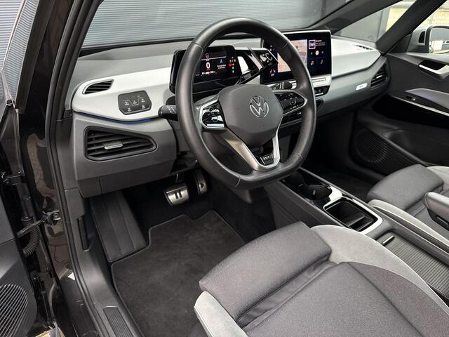 Volkswagen ID.3 First Max 58 kWh ?SOH 94.5% ?Panoramadak ?Matrix LED ?Full LED ?Stuur- Stoelverwarming ?Sfeerverlichting ?Navigatie ?Camera ?Trekhaak ?Lichtmetaal 20" ?Parkeersensoren
