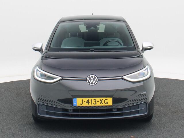Volkswagen ID.3 First Plus 58 kWh | Adaptive Cruise | Stoelverwarming | CarPlay | Navigatie | Camera | 19 Inch | 70.182 Km!!